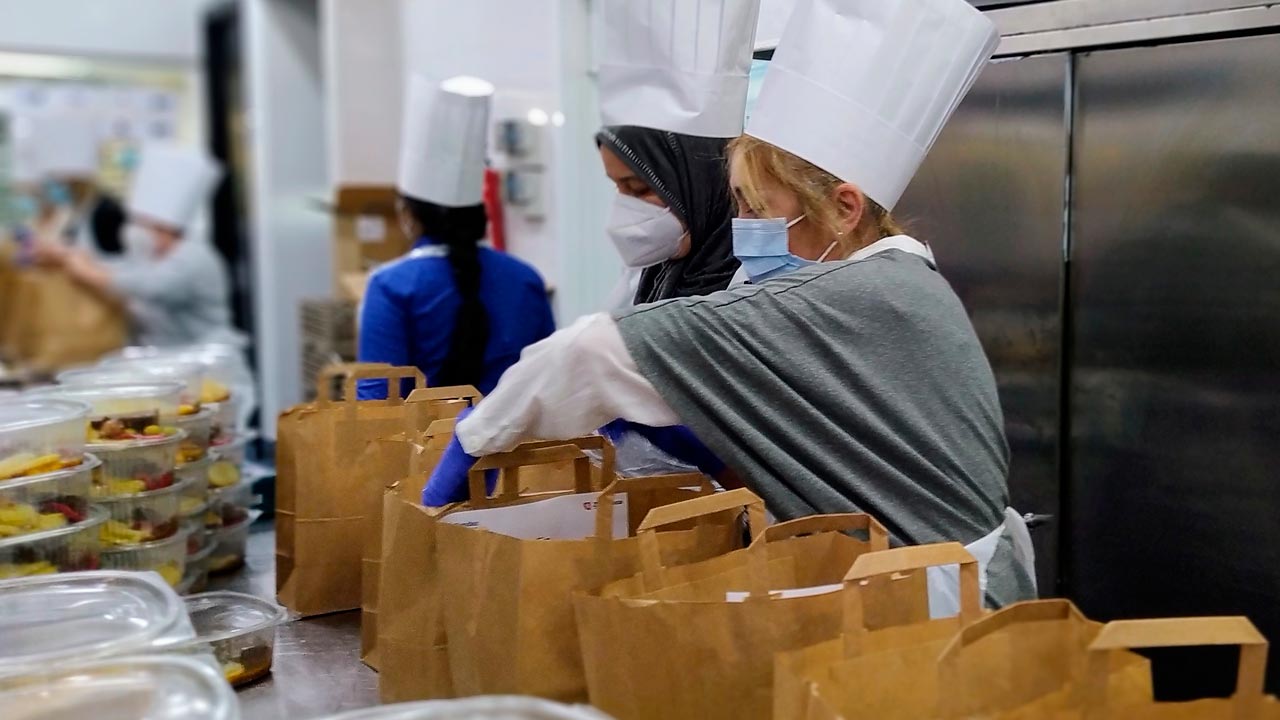 Iniciativa Solidaria Con Gusto con nuestros mayores